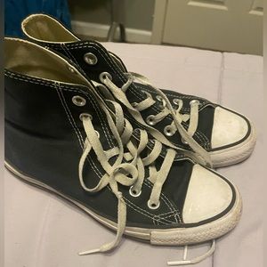 Women’s black converse